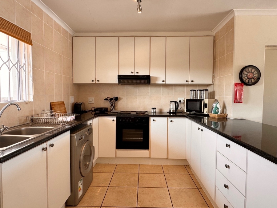 2 Bedroom Property for Sale in Big Bay Western Cape